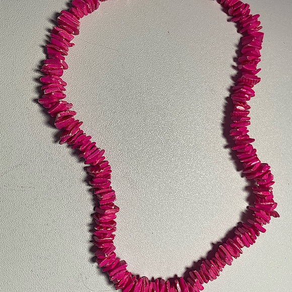 Pink shell necklace - Picture 3 of 5